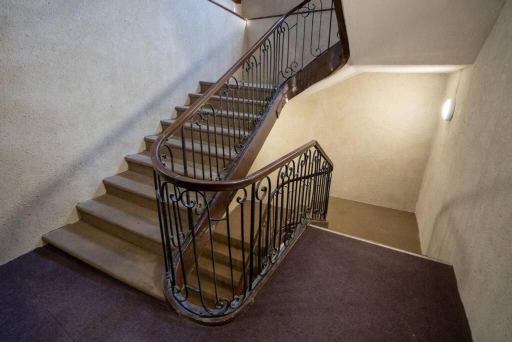 La Veilleuse - Appartement Au Coeur Du Centre Ville Лимож Экстерьер фото