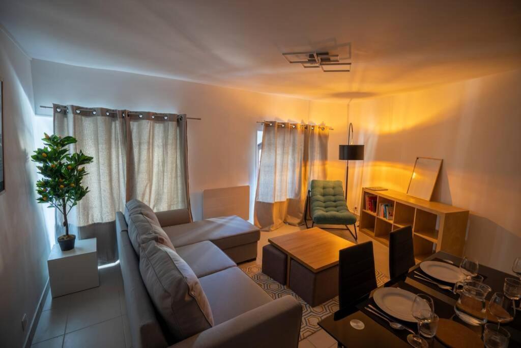 La Veilleuse - Appartement Au Coeur Du Centre Ville Лимож Экстерьер фото