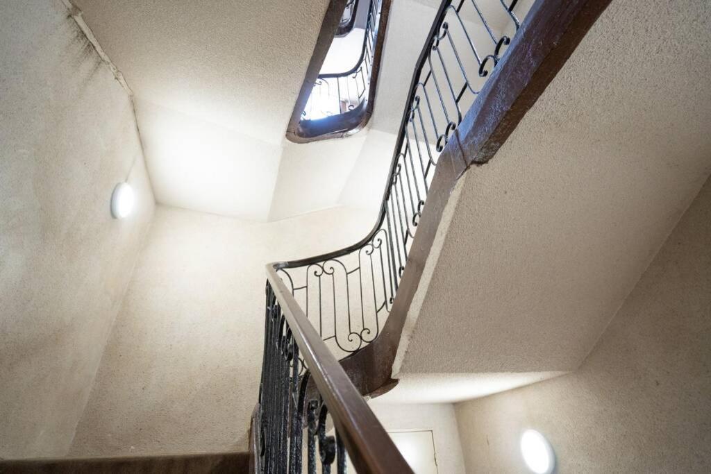 La Veilleuse - Appartement Au Coeur Du Centre Ville Лимож Экстерьер фото